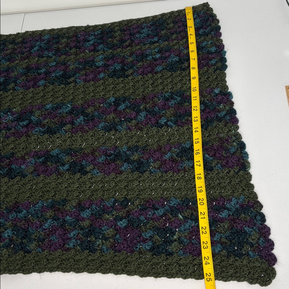 HANDKNIT vintage Cozy Knit lap Blanket loose knit baby blanket green blue small - Picture 9 of 11